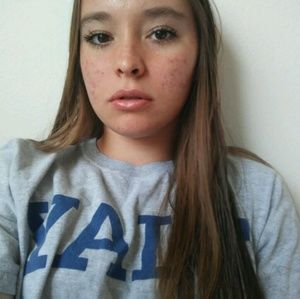 Meet your Posher, Ara